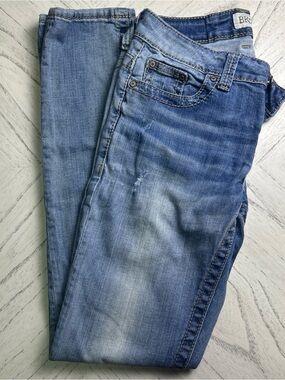 BKE Women's Light Blue Straight Leg Jeans